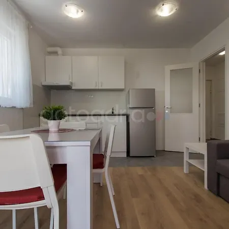 Sea View Pezze Apartment *