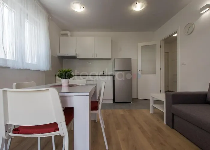 Sea View Pezze Apartman *